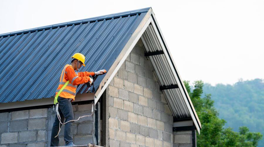 Professional metal roof installation in Talent, OR